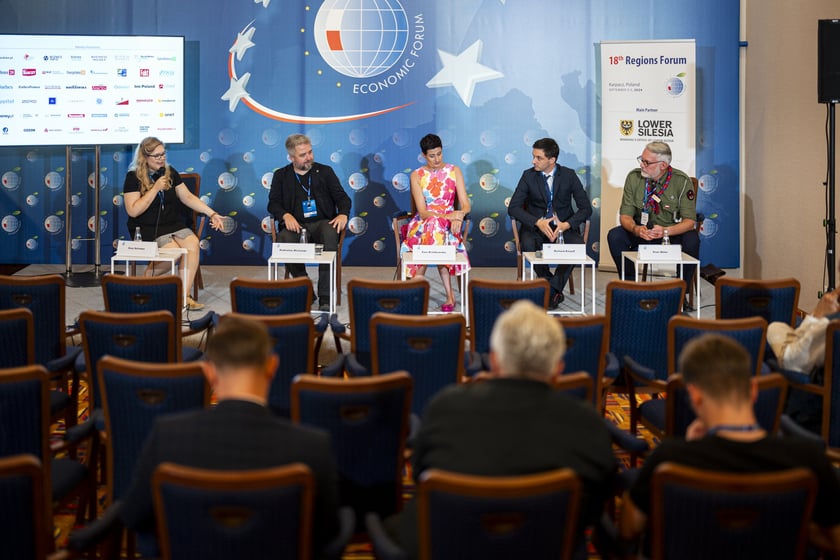 Forum Ekonomiczne w Karpaczu. Dyskusja „Miejsca nieodkryte a social media – jak platformy społecznościowe wpływają na rozwój turystyki?”